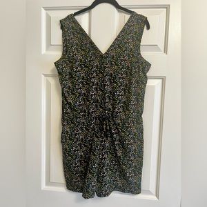Toad & Co Crusher Sleeveless Romper in Black Star Sunkissed Size Medium.